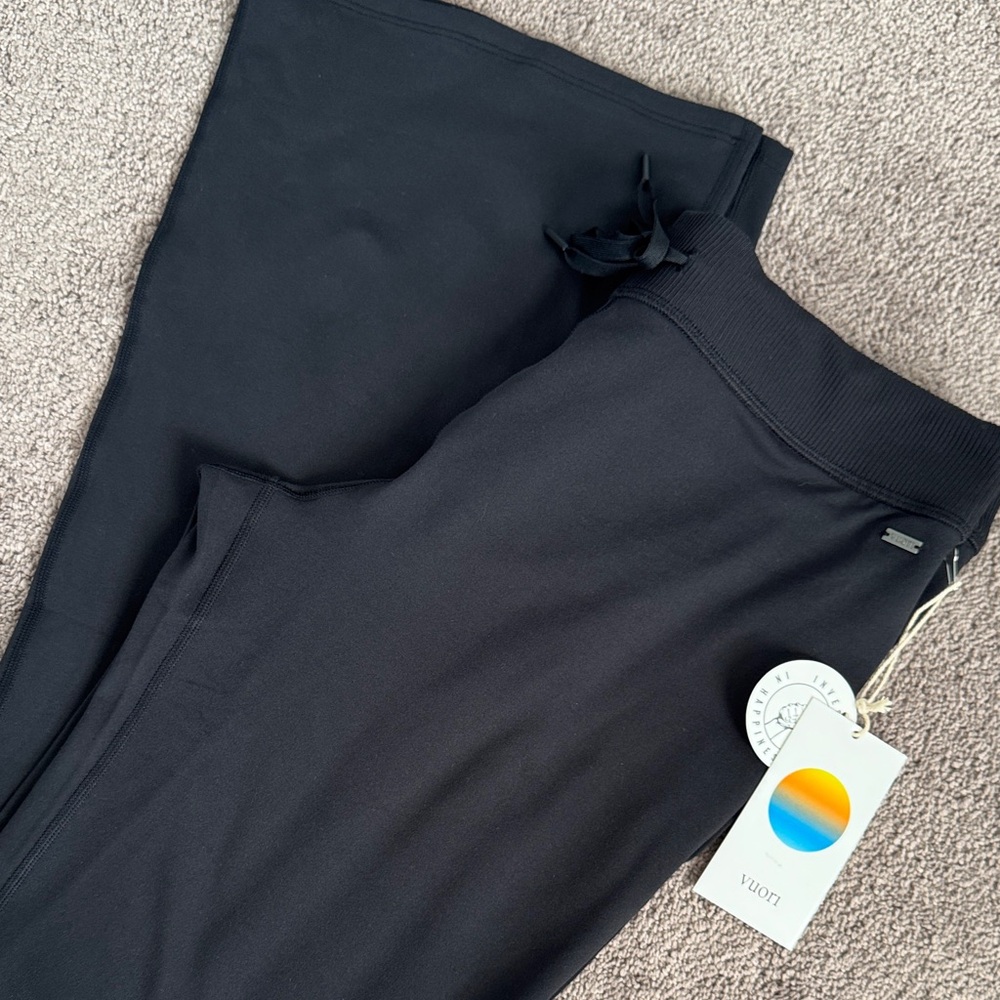 VUORI Halo Low Rise Slim Flare Pant